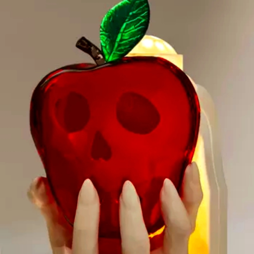 🍎 Poison Apple Wallflower Nightlight Bath & Body Works !🌙